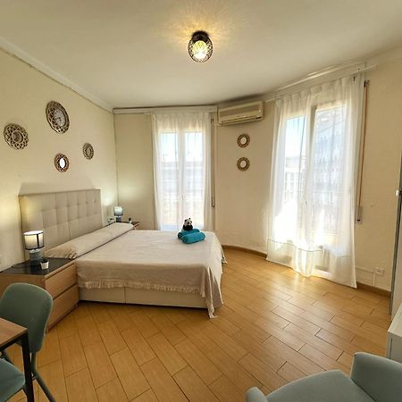 Alojamiento Nuevo Valenci Barcelona Ngoại thất bức ảnh