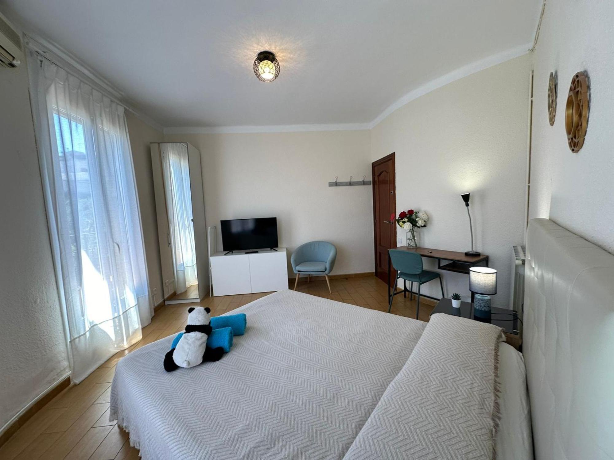 Alojamiento Nuevo Valenci Barcelona Ngoại thất bức ảnh