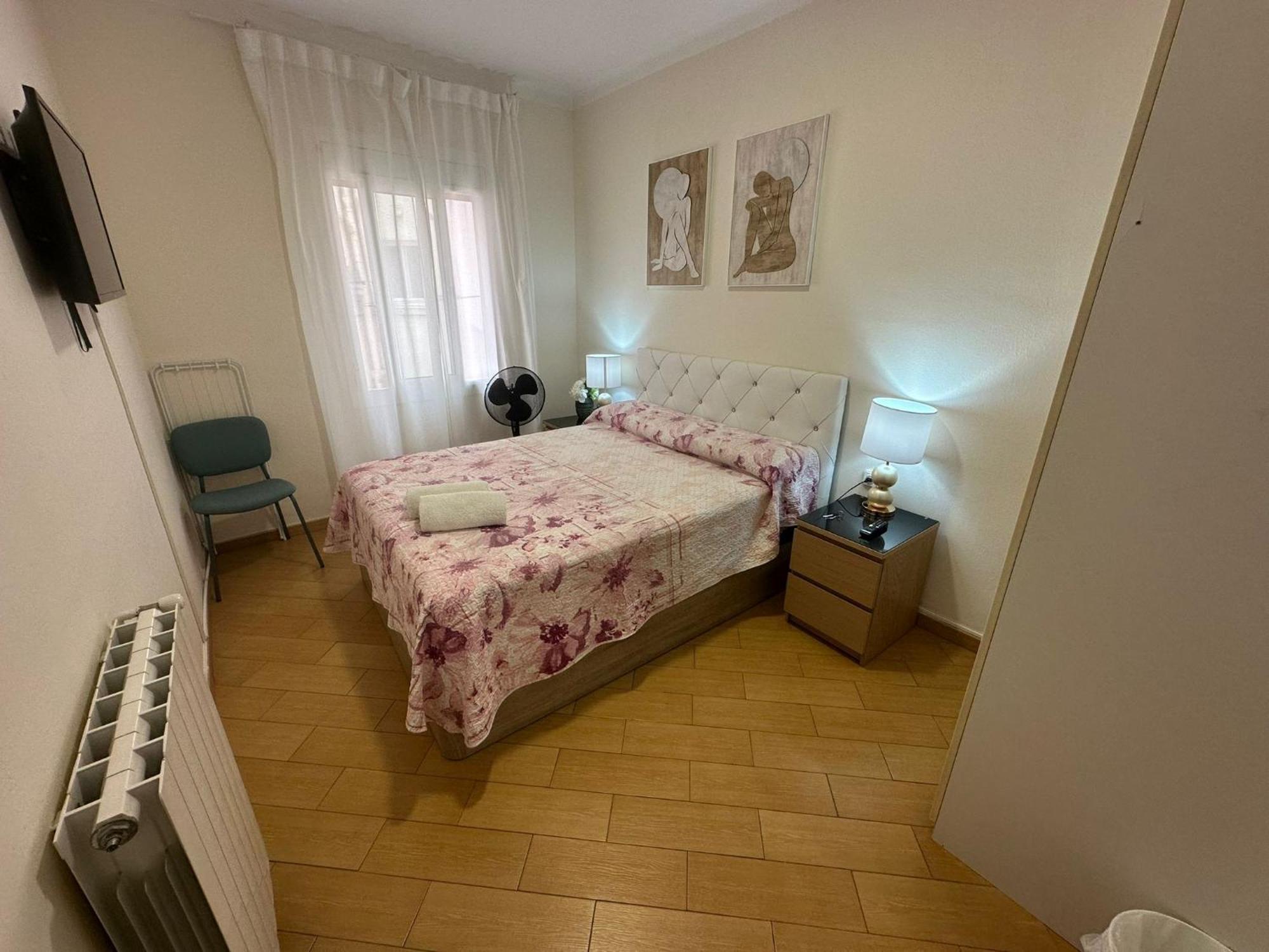 Alojamiento Nuevo Valenci Barcelona Ngoại thất bức ảnh