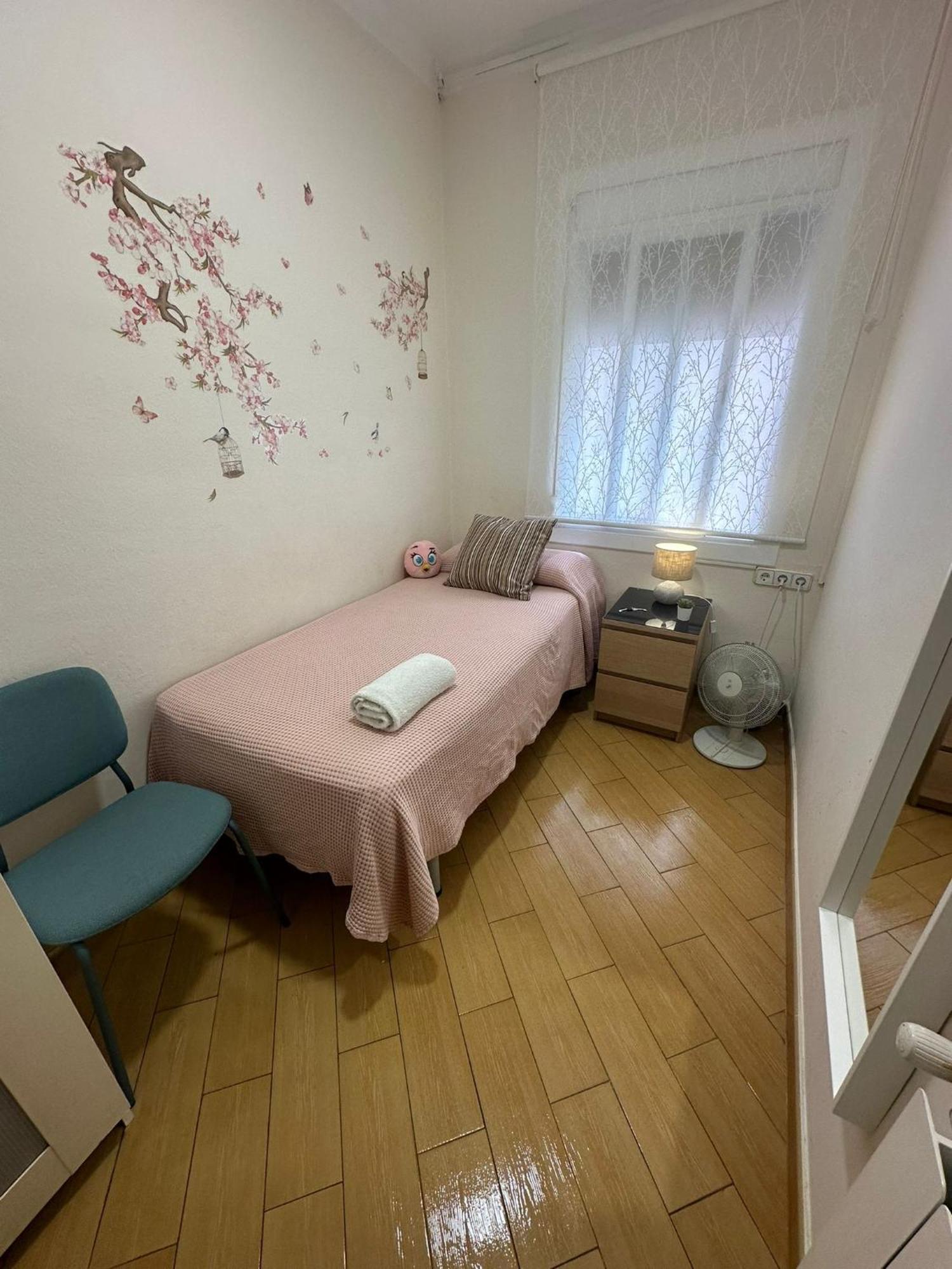 Alojamiento Nuevo Valenci Barcelona Ngoại thất bức ảnh